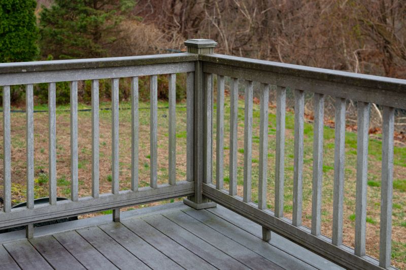 Wood Railing Replacement in Conroe, TX
